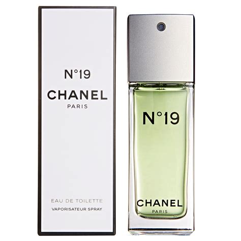 chanel 19 reviews|chanel no 19 perfume history.